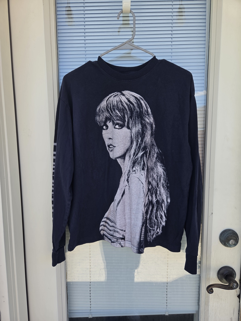Taylor Swift Navy Long-Sleeve Graphic Tee with Monochrome Portrait
